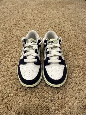 Nike Kids Low-Top Sneakers in White and Navy